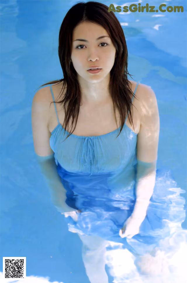 Mayuko Iwasa - Bigtits Pink Nackt